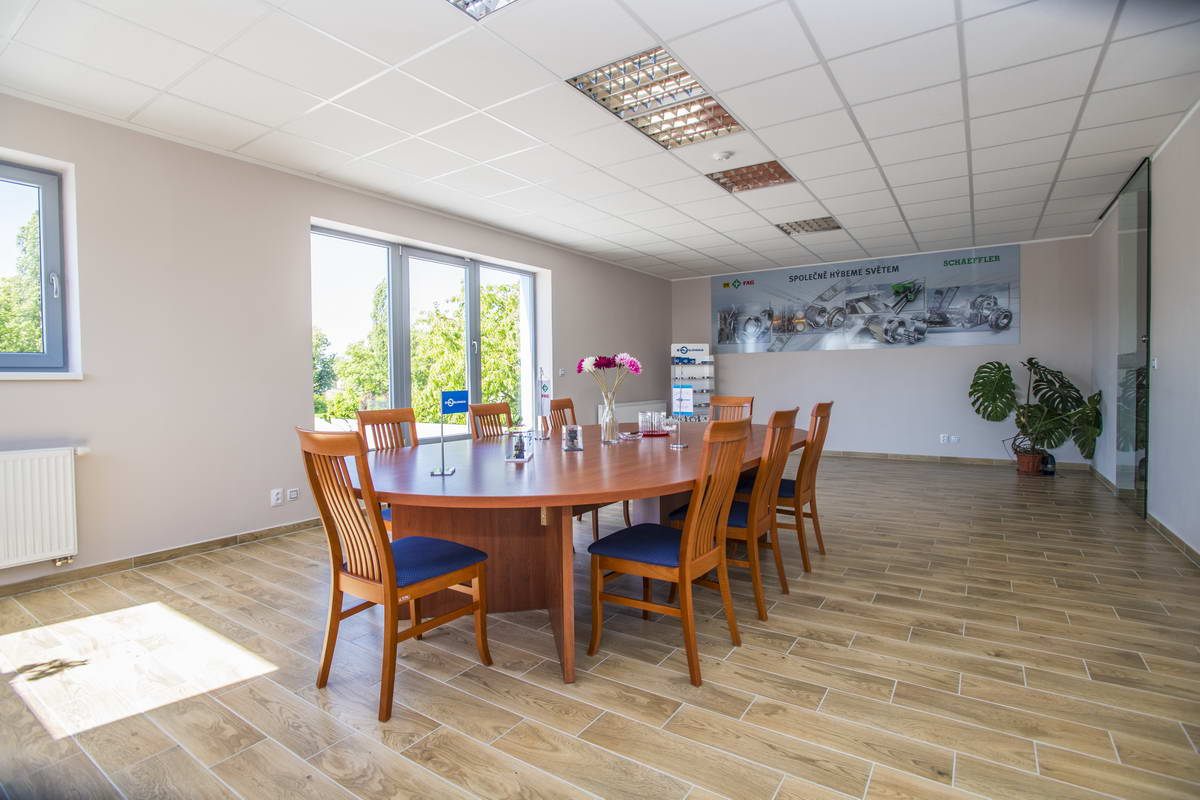 UNIKOL — Meeting room