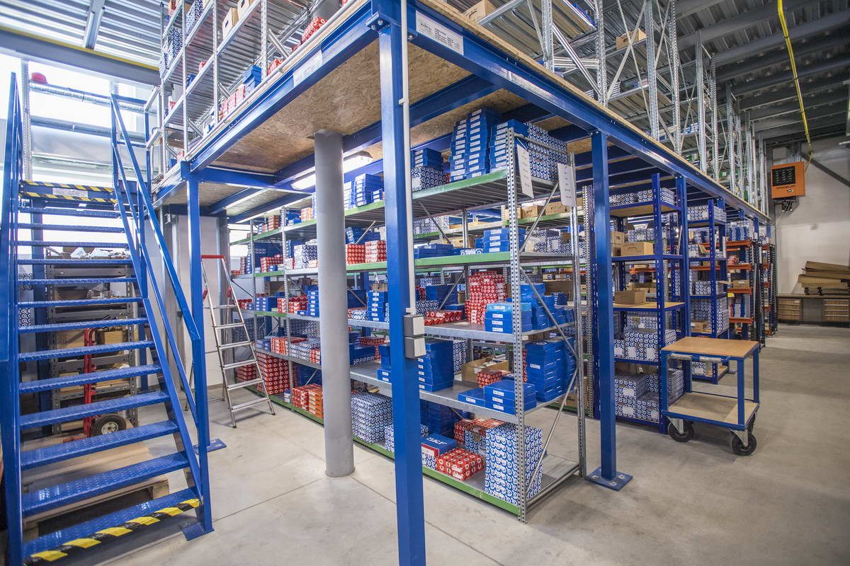 UNIKOL — Warehouse spaces